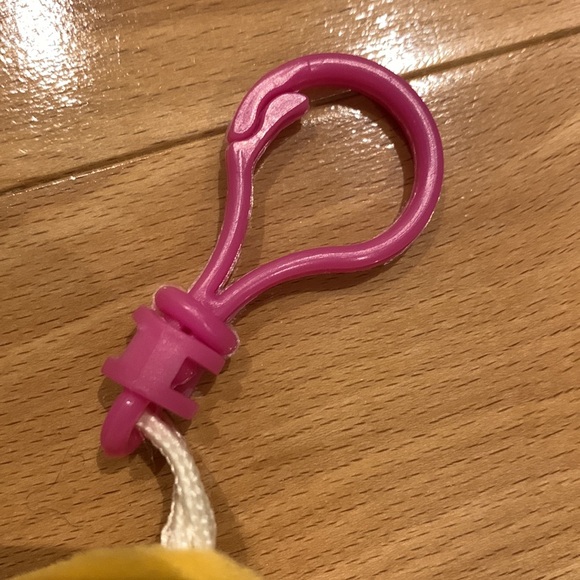 EUC Plush Shopkins Kooky Cookie keychain holder / backpack clip hanger - Picture 7 of 8